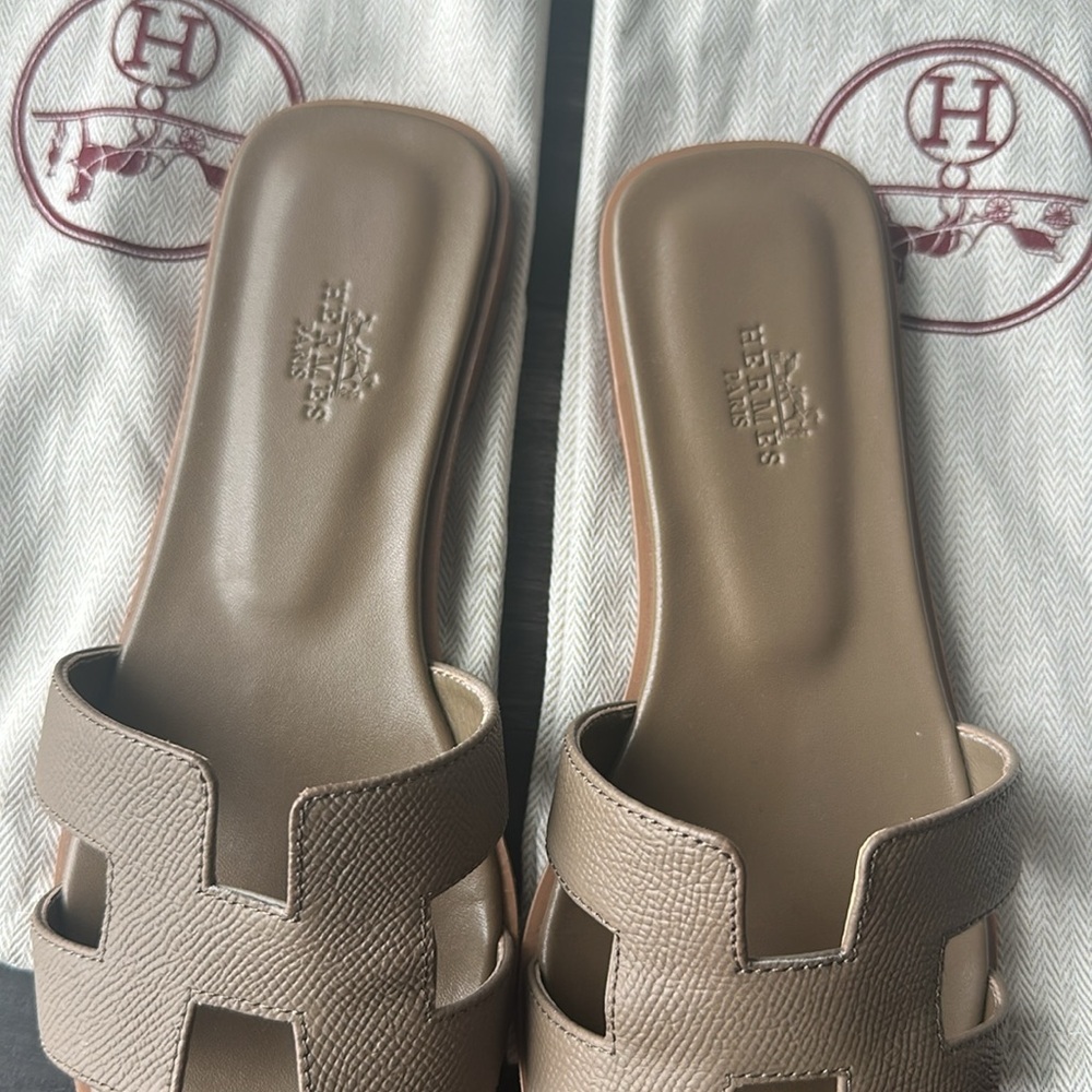 Hermes Tan Sandals - Picture 3 of 6